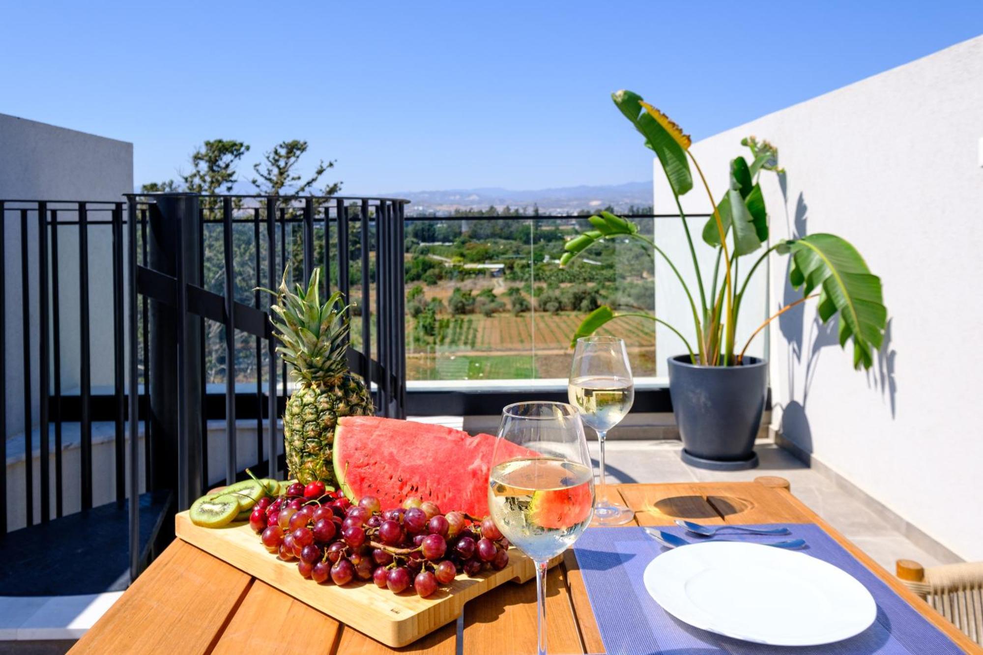 Sunset Gardens Apartment Limassol Ngoại thất bức ảnh