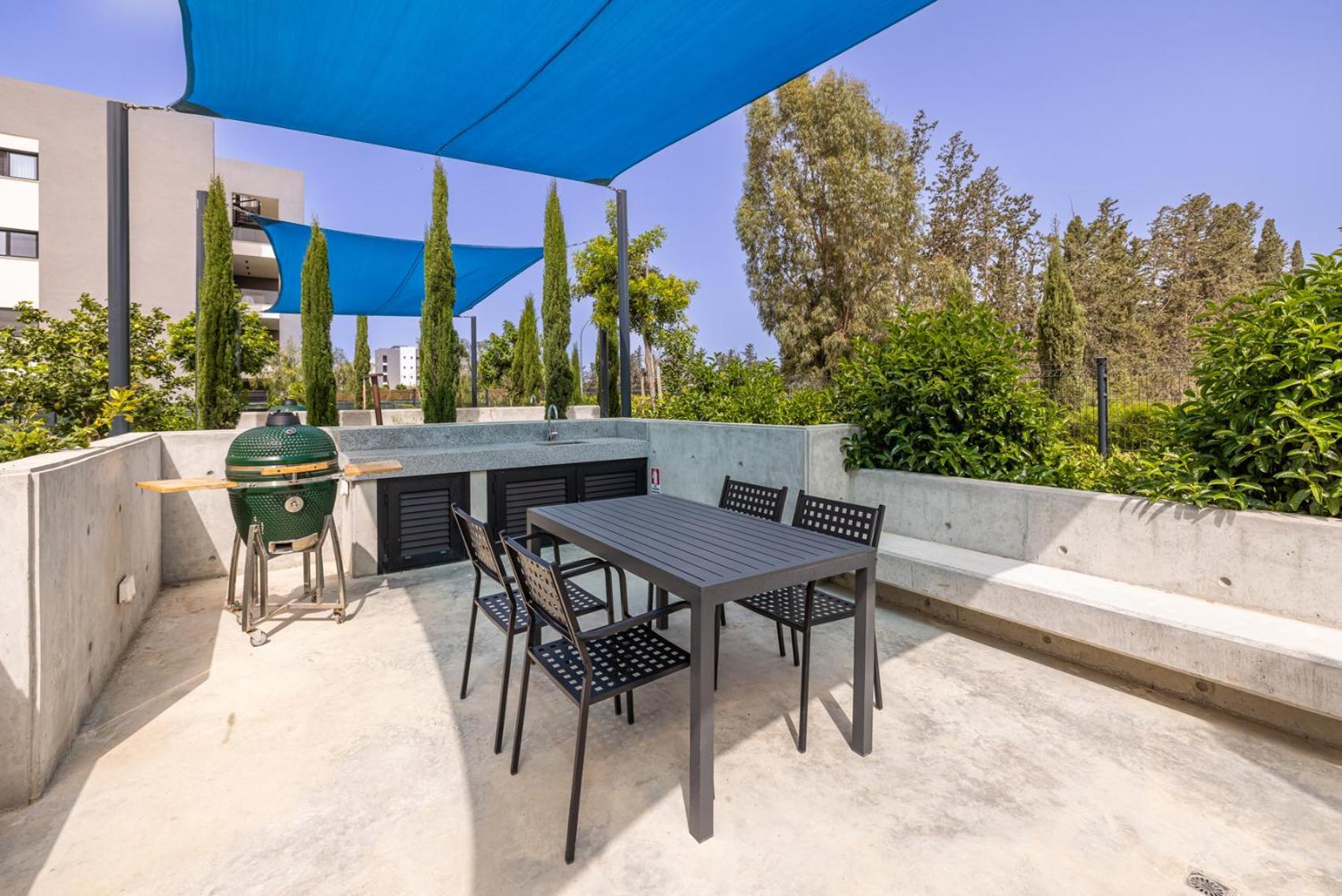 Sunset Gardens Apartment Limassol Ngoại thất bức ảnh