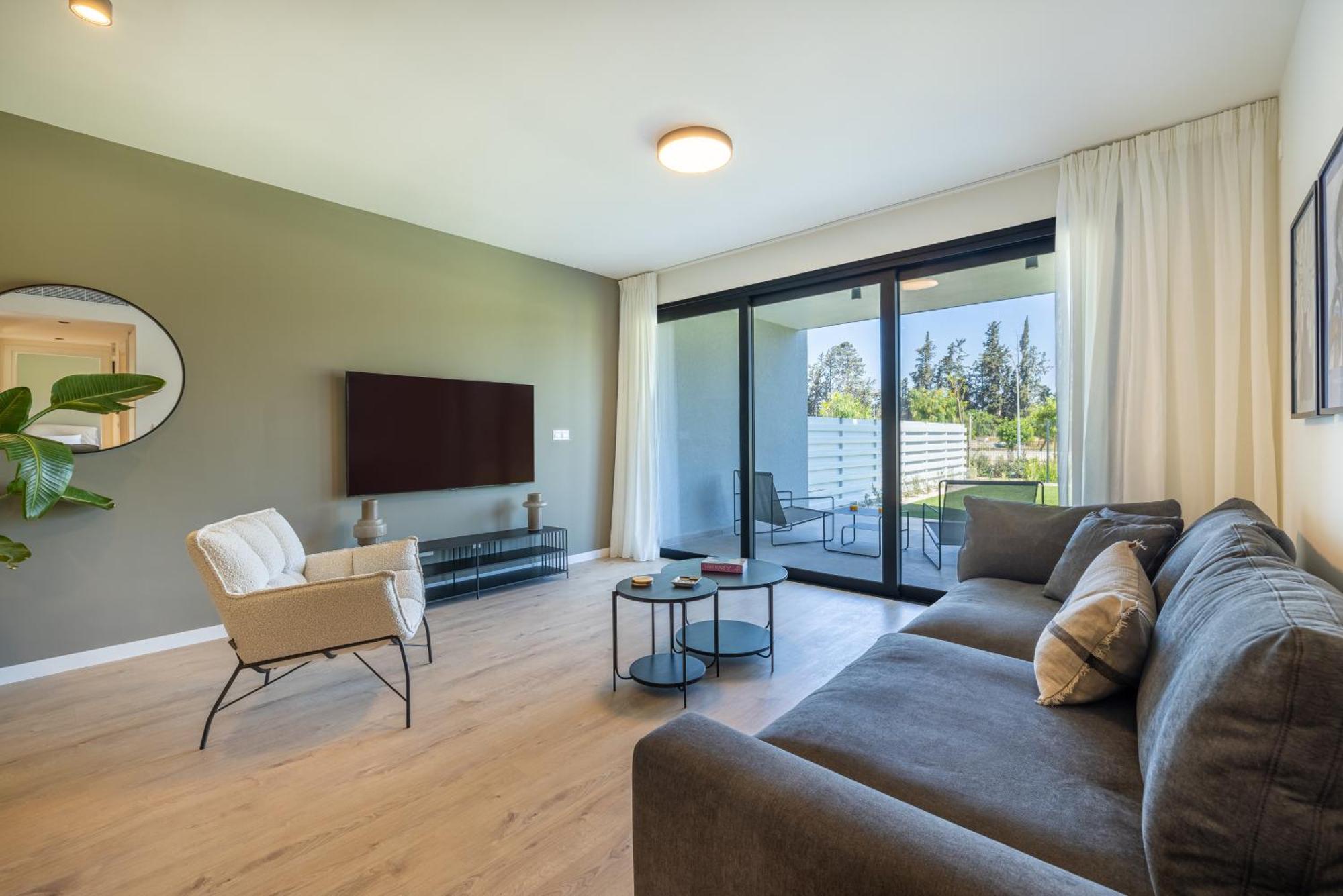 Sunset Gardens Apartment Limassol Ngoại thất bức ảnh
