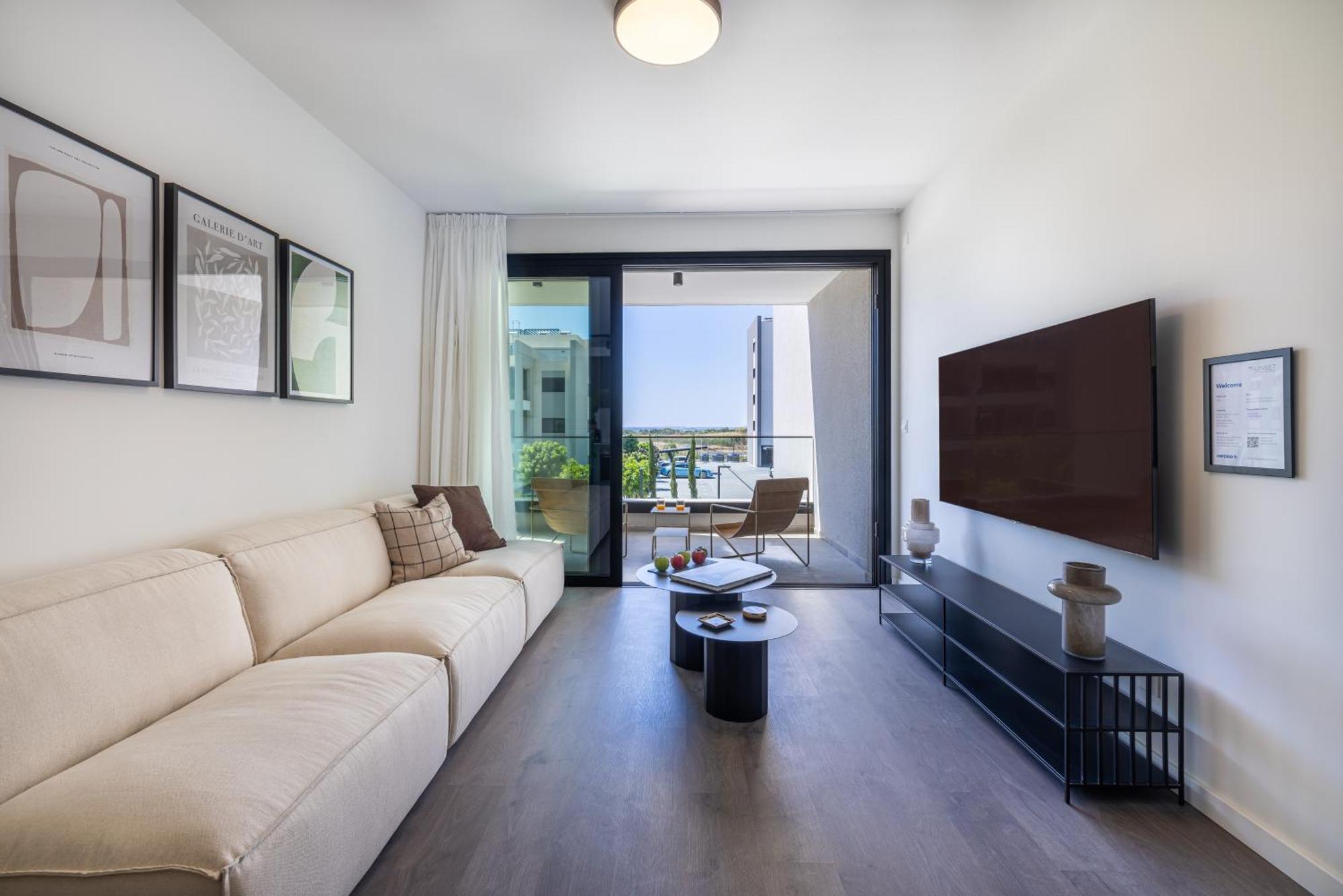 Sunset Gardens Apartment Limassol Ngoại thất bức ảnh